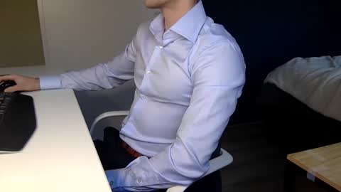 Thomas online show from November 2025 12:14:02 PM