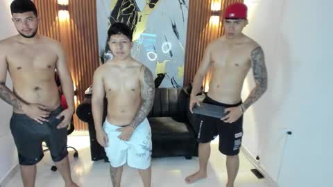 Snapshot of thomson_hot01 chatting on October 2025 05:13:01 AM thomson_hot01 online show from October 2025 05:13:01 AM