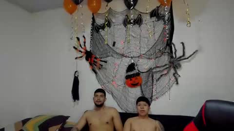 Snapshot of thomson_hot01 chatting on October 2025 05:29:01 AM thomson_hot01 online show from October 2025 05:29:01 AM