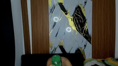 Snapshot of thomson_hot01 chatting on December 2025 05:23:01 AM thomson_hot01 online show from December 2025 05:23:01 AM