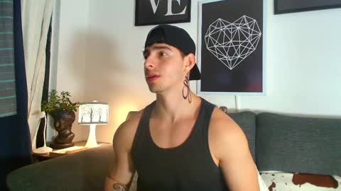 Snapshot of thomylov chatting on March 2026 09:04:01 AM thomylov online show from March 2026 09:04:01 AM