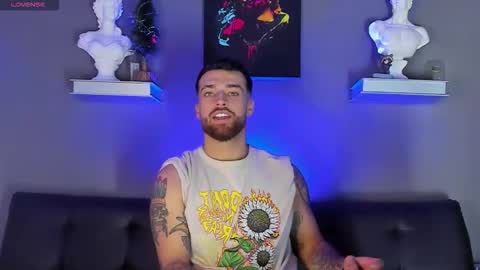 Snapshot of thor_evans chatting on November 2025 02:14:01 AM thor_evans online show from November 2025 02:14:01 AM