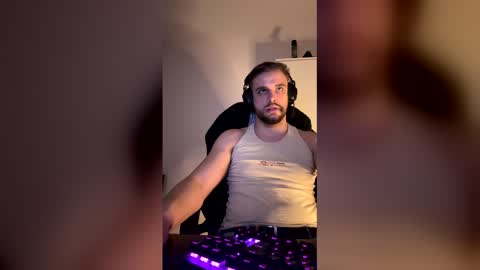 Snapshot of thorodinson03 chatting on February 2026 06:03:01 PM thorodinson03 online show from February 2026 06:03:01 PM