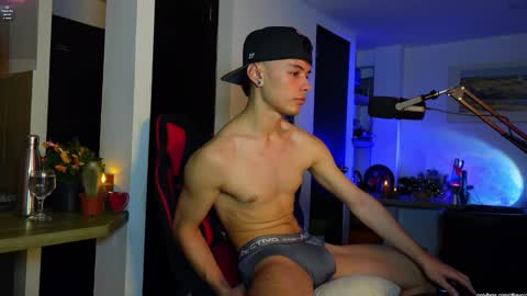   L e a n d e r   25OFF ON MY OF online show from March 2026 02:17:02 AM