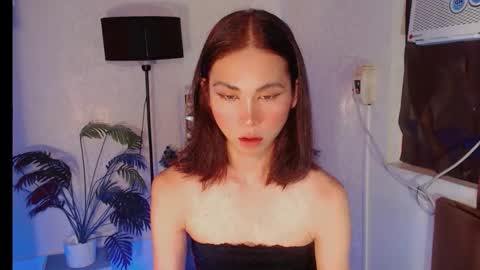 thrishafox online show from February 2026 08:13:02 PM