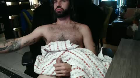 Snapshot of thy_italian chatting on November 2025 06:10:01 PM The Italian online show from November 2025 06:10:01 PM