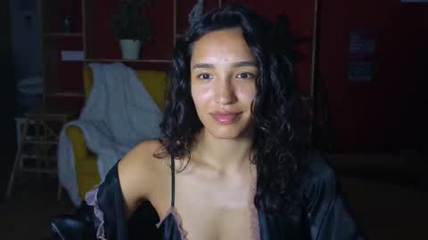 tia_j online show from October 2025 07:05:02 PM
