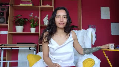 tia_j online show from March 2026 06:52:01 AM
