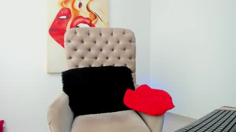 carolina online show from December 2025 12:10:02 PM