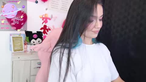 Snapshot of tianale chatting on February 2025 01:00:01 AM Tiana Le online show from February 2025 01:00:01 AM