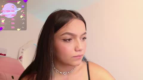 Snapshot of tianale chatting on November 2025 08:08:01 PM Tiana Le online show from November 2025 08:08:01 PM