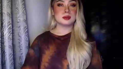 Snapshot of tiara_kishatsu chatting on November 2025 01:22:01 PM arianna tiara online show from November 2025 01:22:01 PM