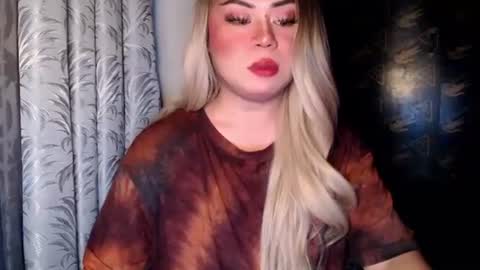 Snapshot of tiara_kishatsu chatting on November 2025 04:04:01 AM arianna tiara online show from November 2025 04:04:01 AM