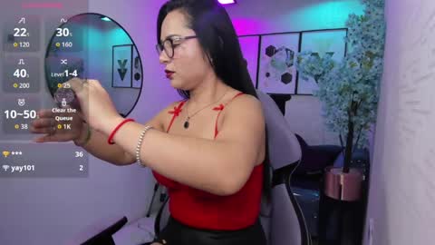 Tiara  online show from May 2026 10:48:01 PM