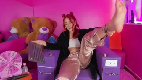 Snapshot of tiarha_18 chatting on February 2026 06:18:02 AM TIARHA 18 online show from February 2026 06:18:02 AM