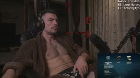 Snapshot of tickle_my_pickle07 chatting on December 2024 04:31:01 PM tickle_my_pickle07 online show from December 2024 04:31:01 PM