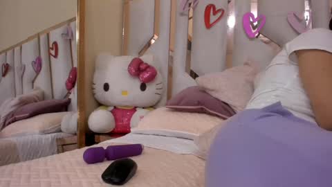    online show from February 2025 06:55:01 PM