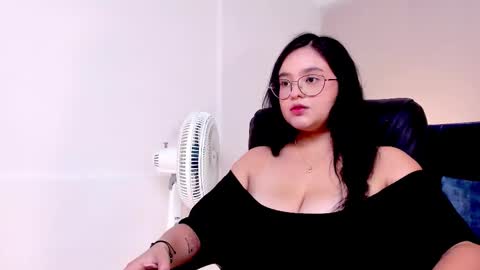 Snapshot of tifany_miyer chatting on February 2026 12:04:01 PM Tifany miyers online show from February 2026 12:04:01 PM