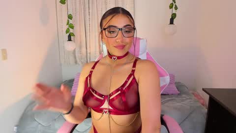 Snapshot of tifanyrose1 chatting on January 2025 03:26:02 AM Tiffany online show from January 2025 03:26:02 AM