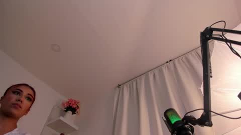 Tiffany online show from February 2026 02:53:01 AM