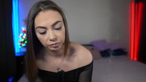 Tiffany online show from December 2024 09:37:01 PM