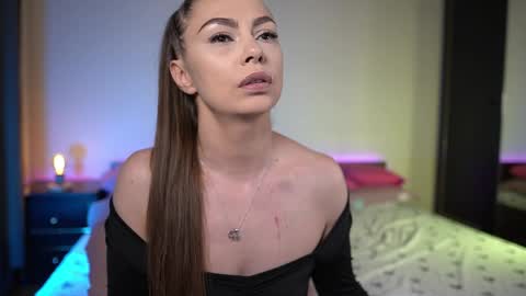 Tiffany online show from April 2026 10:14:02 PM