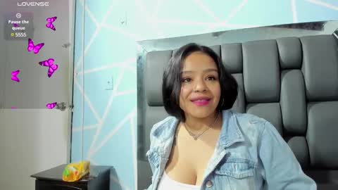 Sara  online show from January 2025 06:14:01 PM