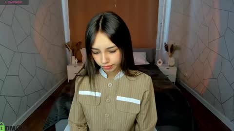 Tiffany online show from March 2026 08:43:01 AM