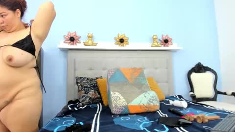 tiffany  online show from December 2025 01:44:02 AM