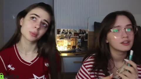 Snapshot of tiffany_loong chatting on January 2025 10:26:01 PM tiffany online show from January 2025 10:26:01 PM