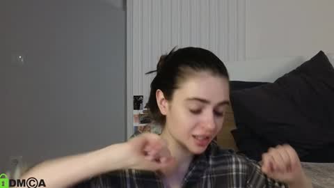 Snapshot of tiffany_loong chatting on February 2025 09:23:02 PM tiffany online show from February 2025 09:23:02 PM