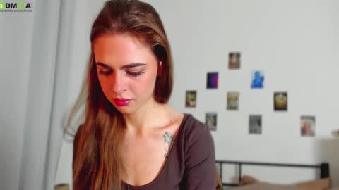 Snapshot of tiffany_loong chatting on September 2025 11:37:01 PM tiffany online show from September 2025 11:37:01 PM