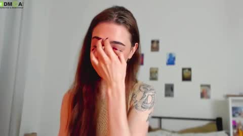 Snapshot of tiffany_loong chatting on October 2025 11:27:01 PM tiffany online show from October 2025 11:27:01 PM