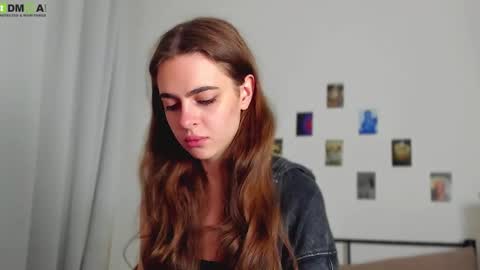 Snapshot of tiffany_loong chatting on November 2025 08:52:02 PM tiffany online show from November 2025 08:52:02 PM