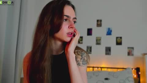 Snapshot of tiffany_loong chatting on December 2025 11:54:01 PM tiffany online show from December 2025 11:54:01 PM