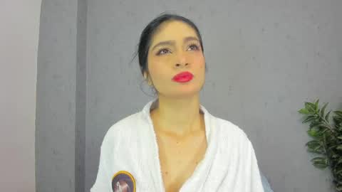 Snapshot of tiffany_mendez chatting on April 2026 12:09:02 PM tiffany_mendez online show from April 2026 12:09:02 PM