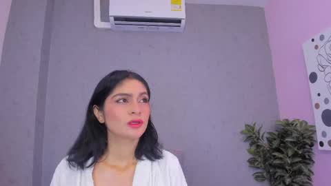 Snapshot of tiffany_mendez chatting on May 2026 12:10:01 PM tiffany_mendez online show from May 2026 12:10:01 PM