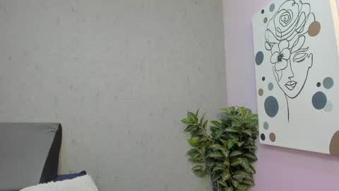 Snapshot of tiffany_mendez chatting on May 2026 12:02:01 PM tiffany_mendez online show from May 2026 12:02:01 PM