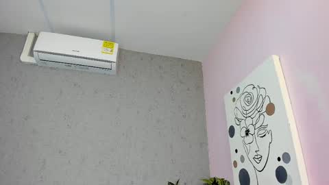 Snapshot of tiffany_mendez chatting on May 2026 12:04:02 PM tiffany_mendez online show from May 2026 12:04:02 PM