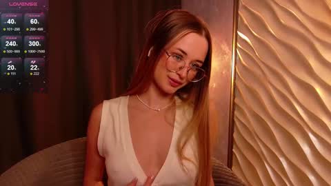 Tiffany online show from November 2025 01:44:02 PM