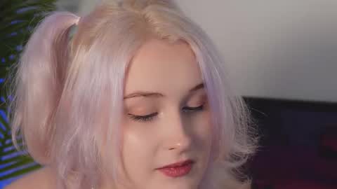 Snapshot of tiffanyjons chatting on November 2025 05:35:02 PM tiffanyjons online show from November 2025 05:35:02 PM