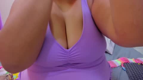 Tiffany Miller online show from December 2024 01:53:02 PM