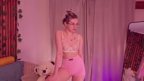 tiffanypeach online show from May 2026 11:40:01 AM