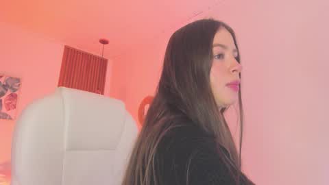 Tiffany online show from November 2025 01:26:02 PM