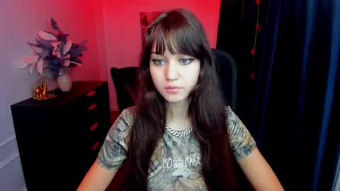 tiffanyyoun online show from November 2025 04:10:02 AM