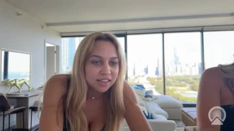 Tiffstreatsxoxo online show from September 2025 05:15:02 PM