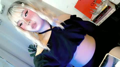 Snapshot of tight_elliana chatting on July 2026 11:38:02 AM tight_elliana online show from July 2026 11:38:02 AM