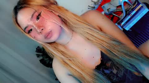 Snapshot of tight_elliana chatting on July 2026 02:32:02 PM tight_elliana online show from July 2026 02:32:02 PM