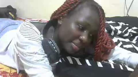 tight_pussie online show from October 2025 07:13:01 PM