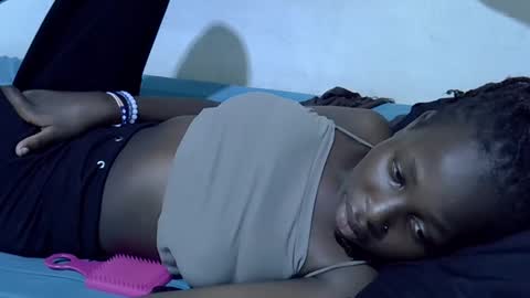 tight_pussie online show from April 2026 12:12:01 AM